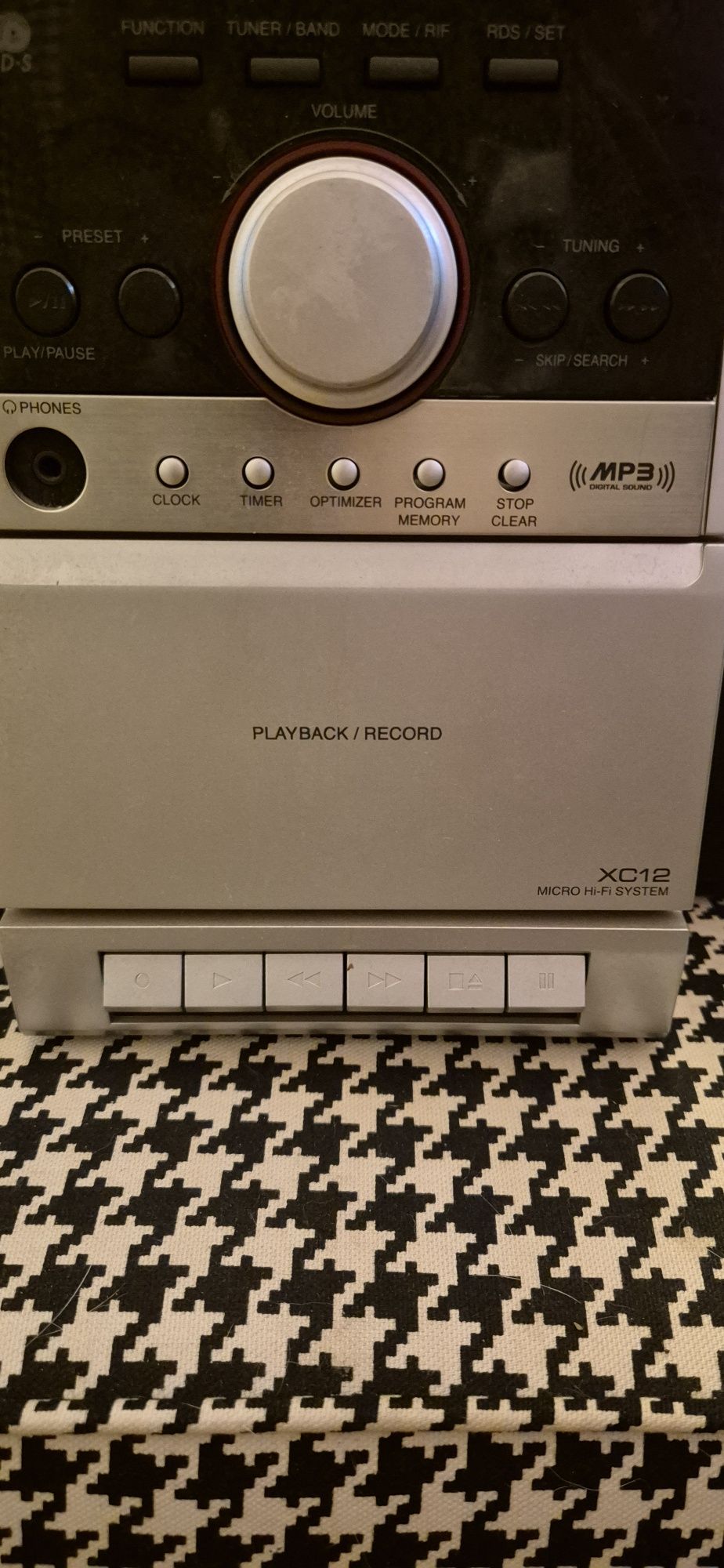 Sprawna ładna mini wieża LG XC12 magnetofon CD Radio MP3 equalizer