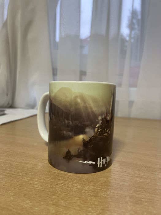 Кружка з дизайном Hogwarts