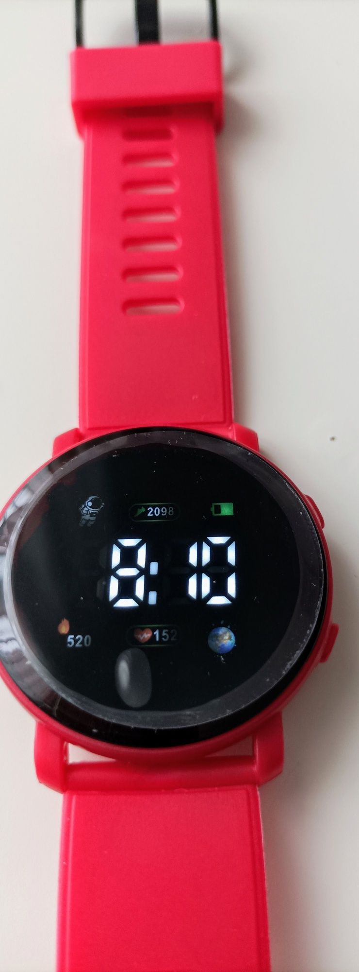 Zegarek elektroniczny czerwony Nowy