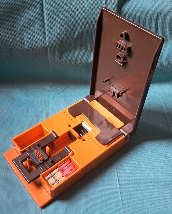 Sklejarka filmów Hama - Cinepress Automat 3751 z 1972 roku