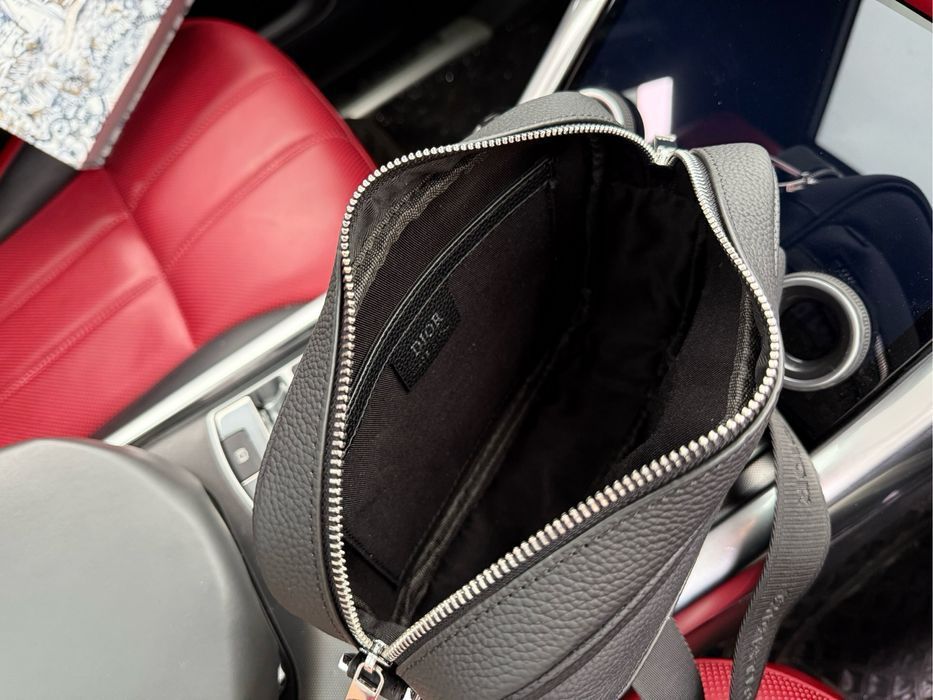 DOiR сумка мужская черная кожаная унисекс Louis Vuitton оригинал