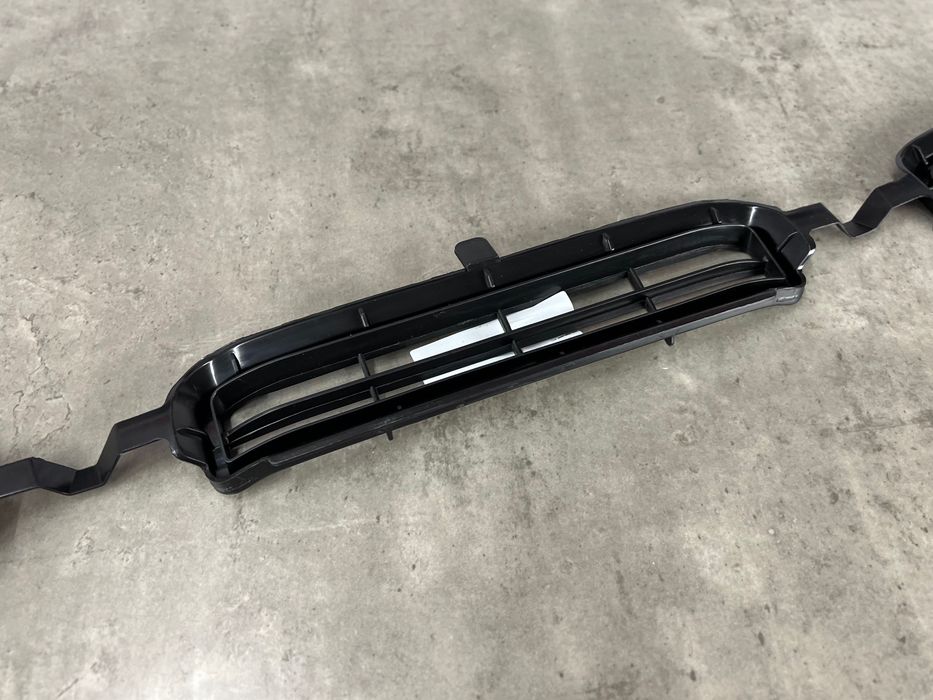 Решітка в бампер (нижня) - TOYOTA RAV 4 III ( XA30 ) 5311342060