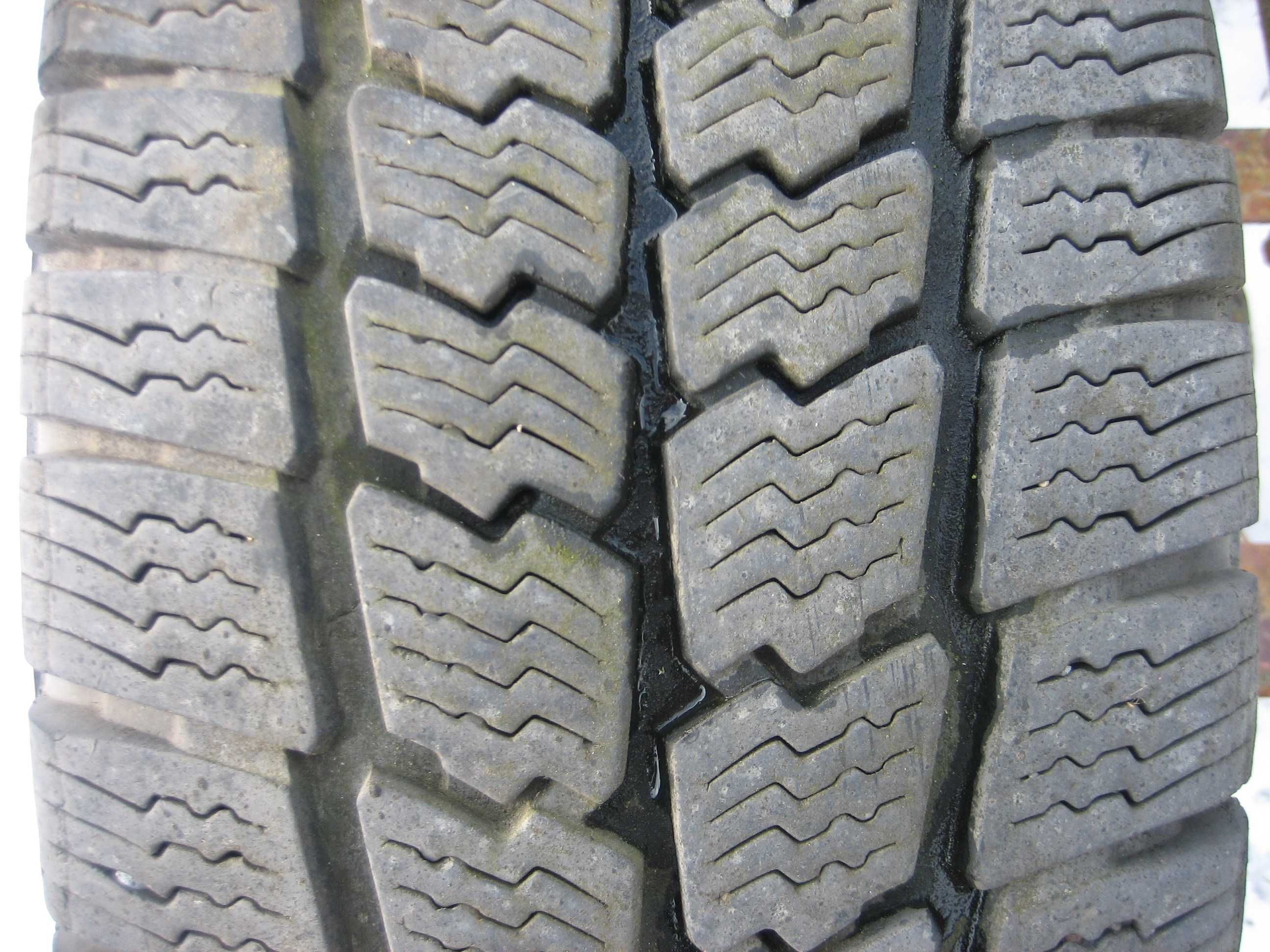 Opony zimowe Matador 215 70 R15C