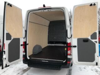 Volkswagen Crafter L3H2 zabudowa części ładunkowej