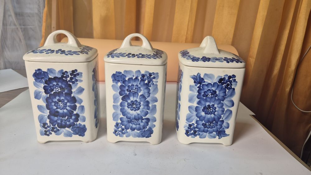 Fajans Włocławek trzy puszki pojemniki kuchenne T29