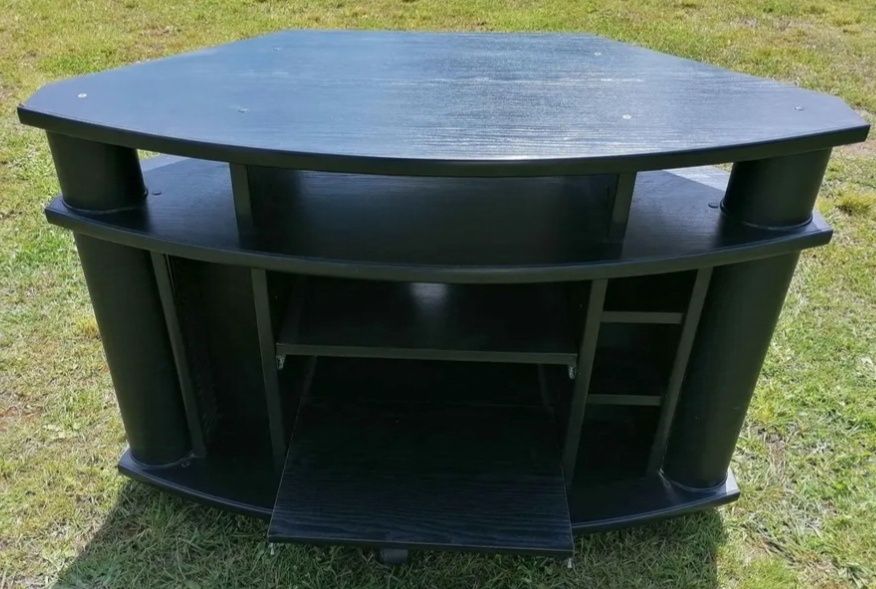 Stolik pod telewizor
