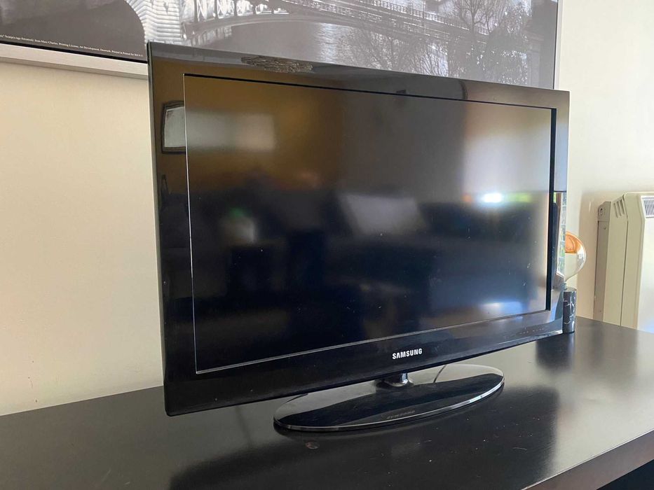 Tv Samsung le32d400e1w e comando operacionais