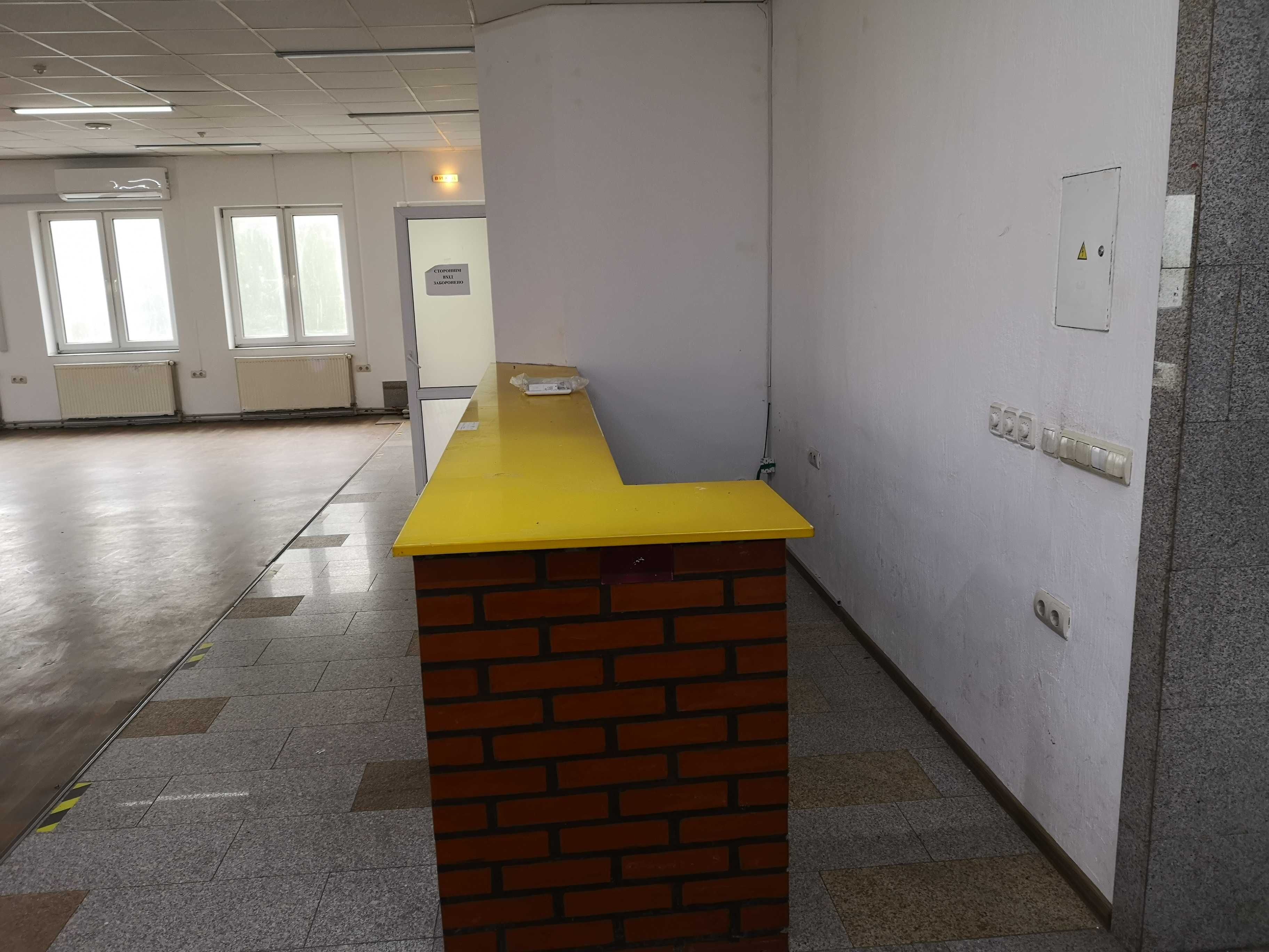 Здам приміщення в оренду  200 кв.метрів. м Калуш