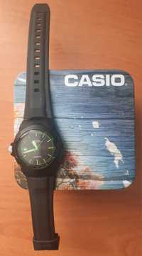 Zegarek casio wraz z pudełkiem