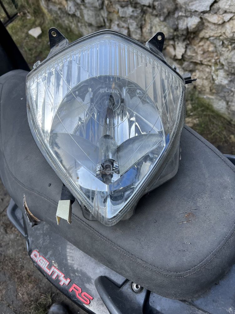 Honda Dylan 125 lampa reflektor