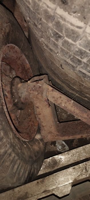 Передня балка на трактор прицеп...