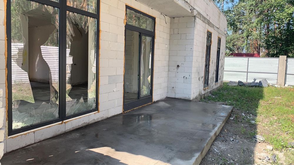 Будинок з великою ділянкою біля лісу Прорізна Буча