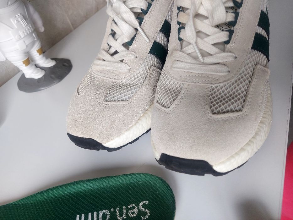 Кросівки чоловічі