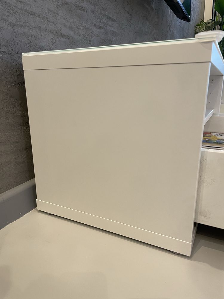 BESTA Ikea biała lakierowana szafka pod TV