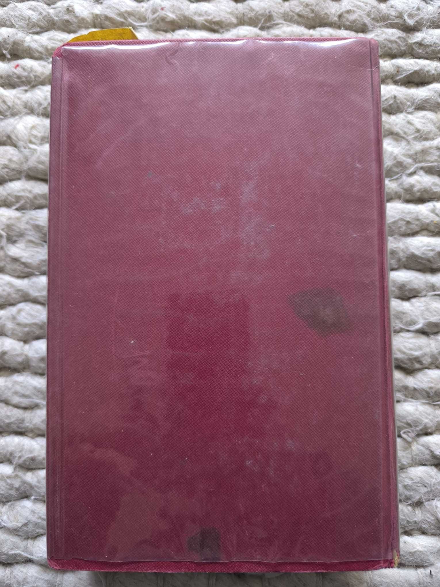 Livro "Os Maias" de Eça de Queirós