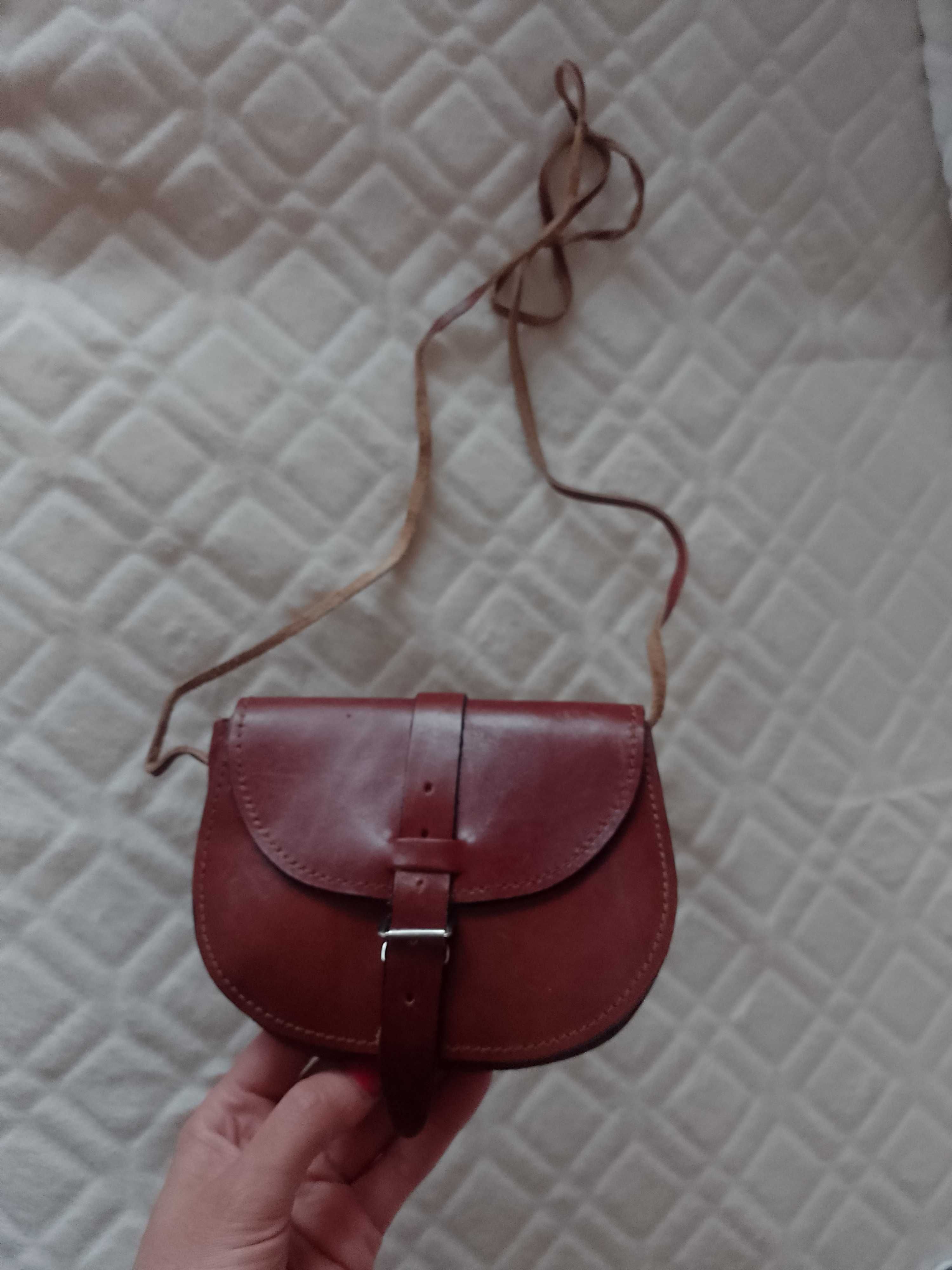 Real Leather/Skórzana torebka listonoszka z Madrytu