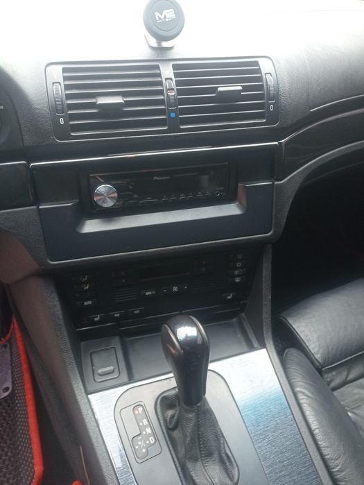 Продам BMW 5 E39 2.2 бензин