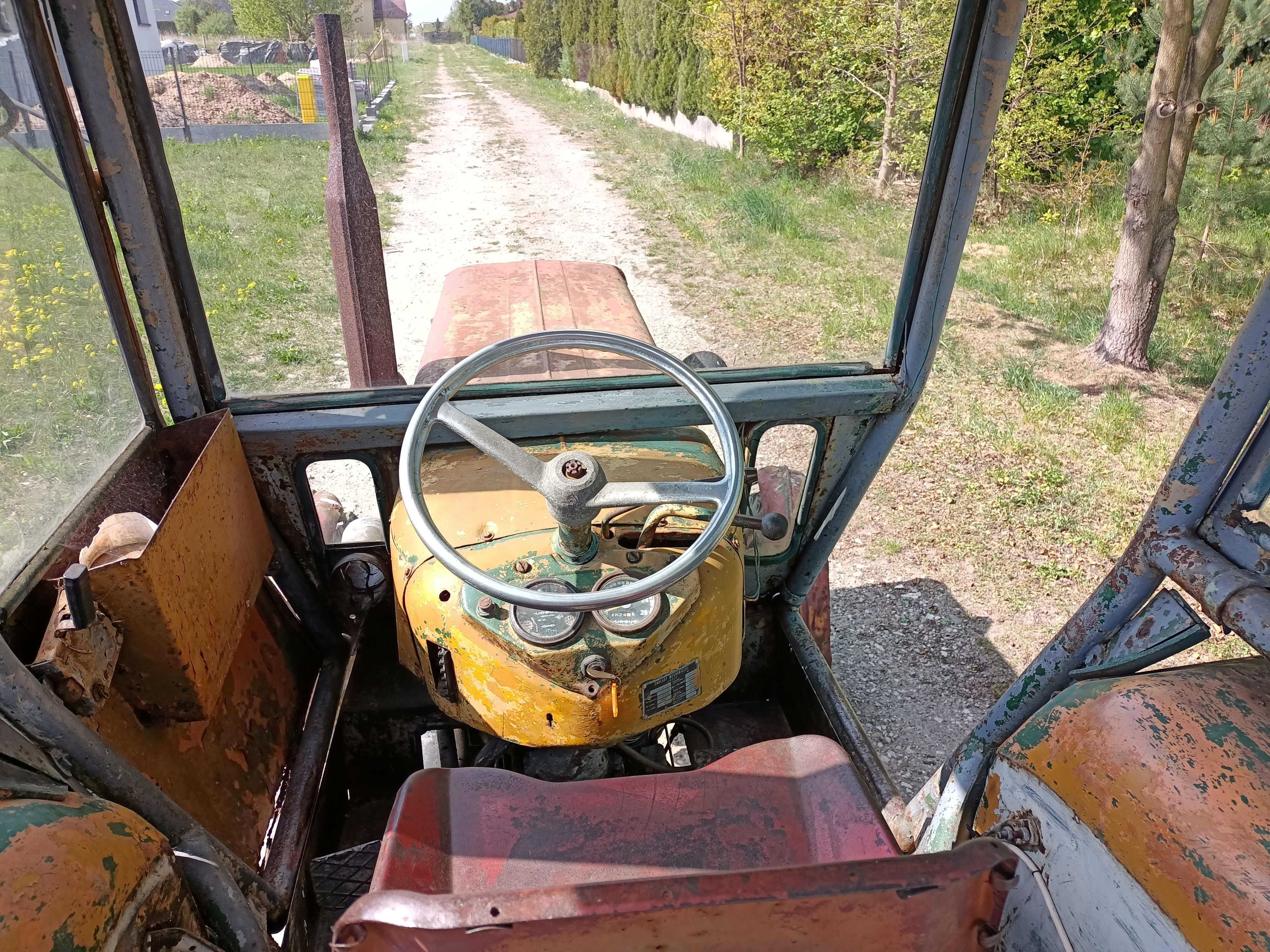 Ciągnik Ursus C-360 83r