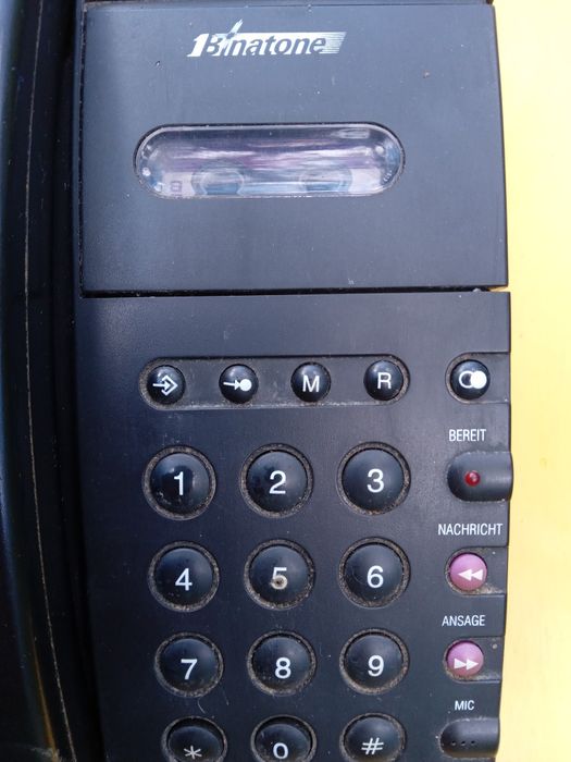 Телефон з автовідповідачем