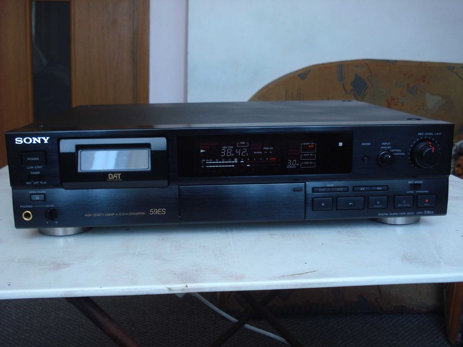 Дека DAT "Sony" DTC-55es, DTC-59es