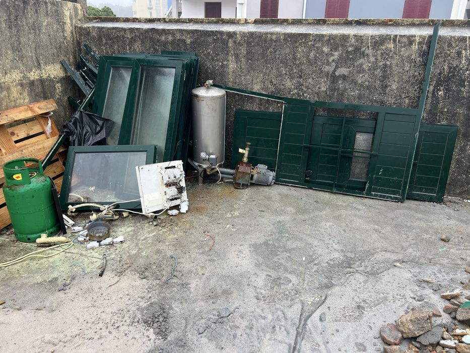 Lote de Aluminio e Ferro