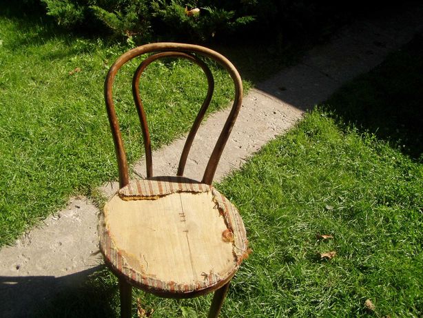 Stare krzesło-Gięte