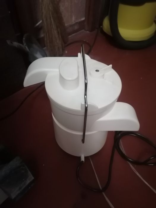 Электро соковыжималка "росинка"