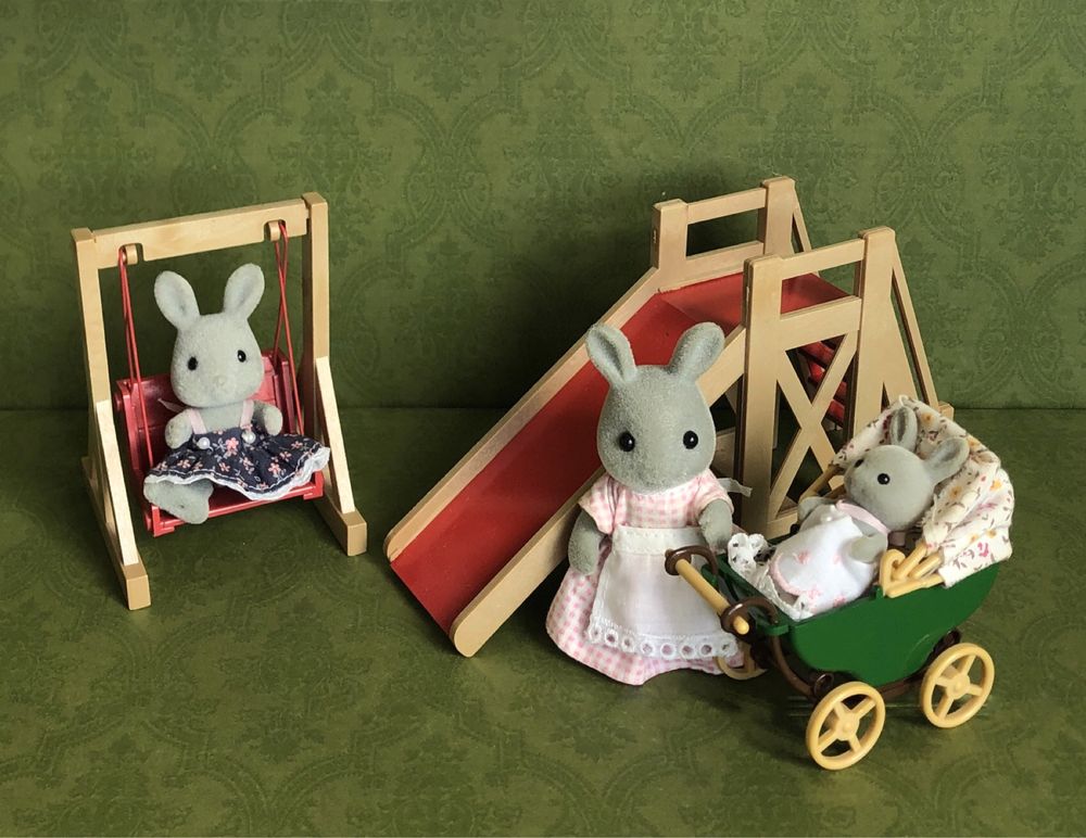 Domek Sylvanian Families Epoch 1985 vintage rodzina królików huśtawka