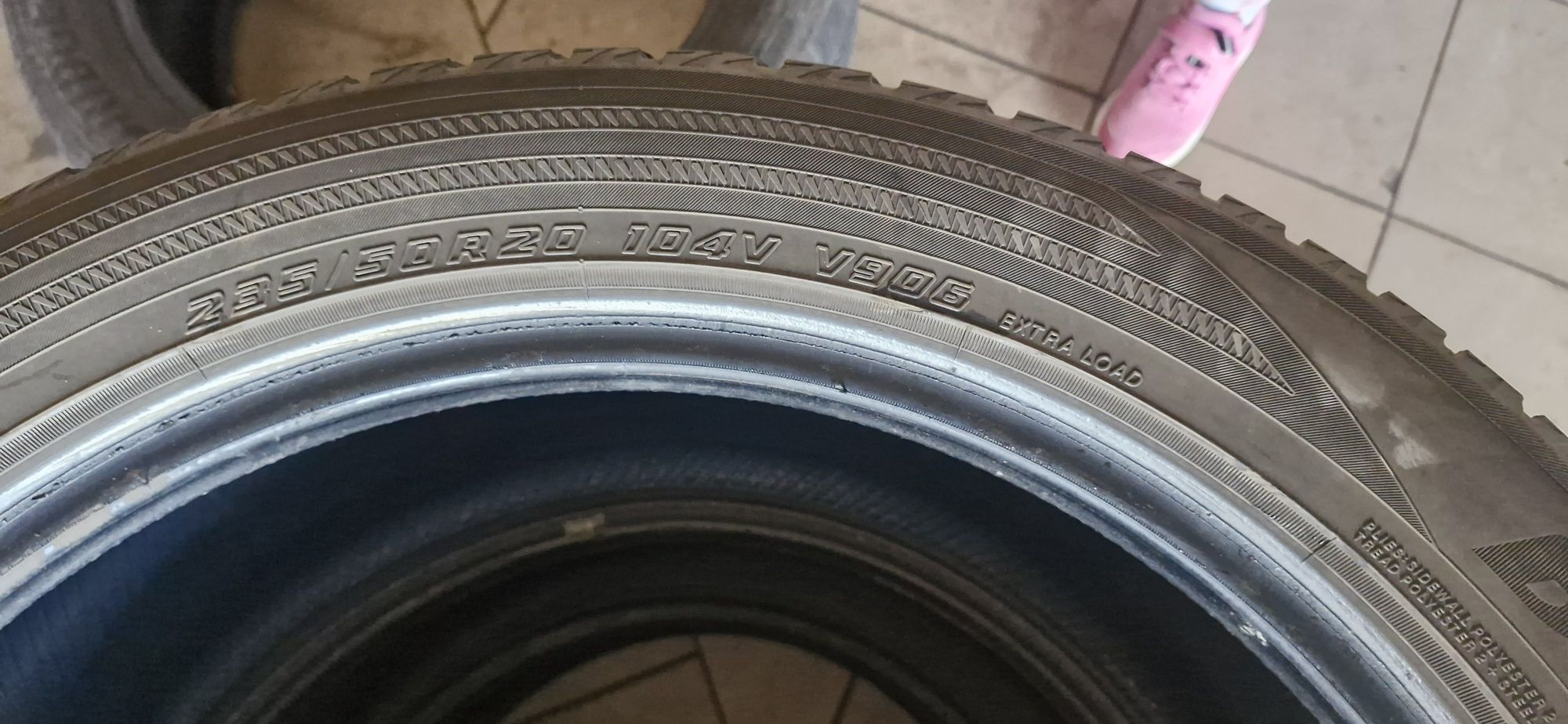 Sprzedam 4szt zestaw opon zimowe Yokohama 235/50 r.20