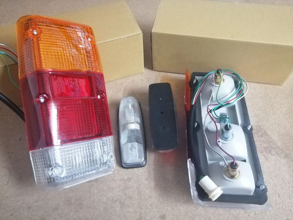 Conjunto de 4 farolins Nissan Patrol 260 ( Aplicação )