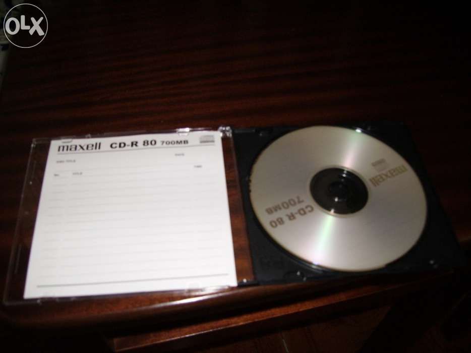 Caixa de CD-R com 9 cds