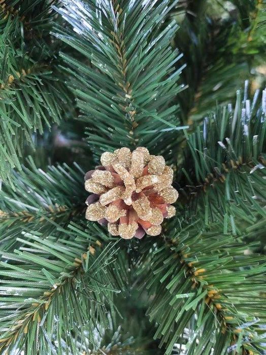 ТОП‼️Штучна ялинка "Кармен" з золотими/срібними ягідками.