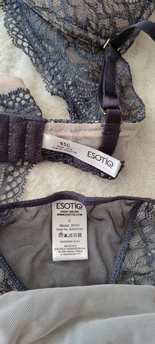 Esotiq komplet biustonosz 65C i figi S