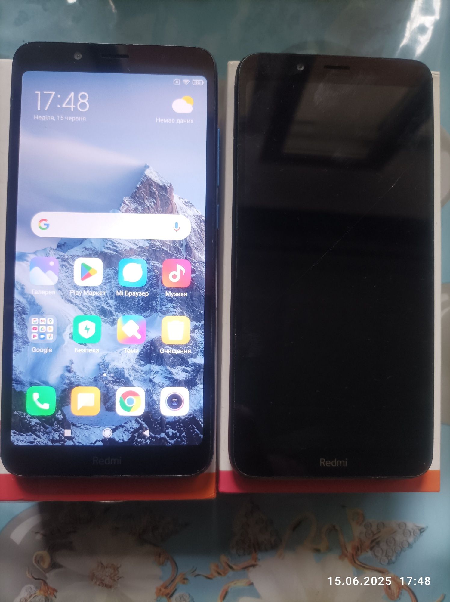 Продам 2-телефони Redmi 7A
