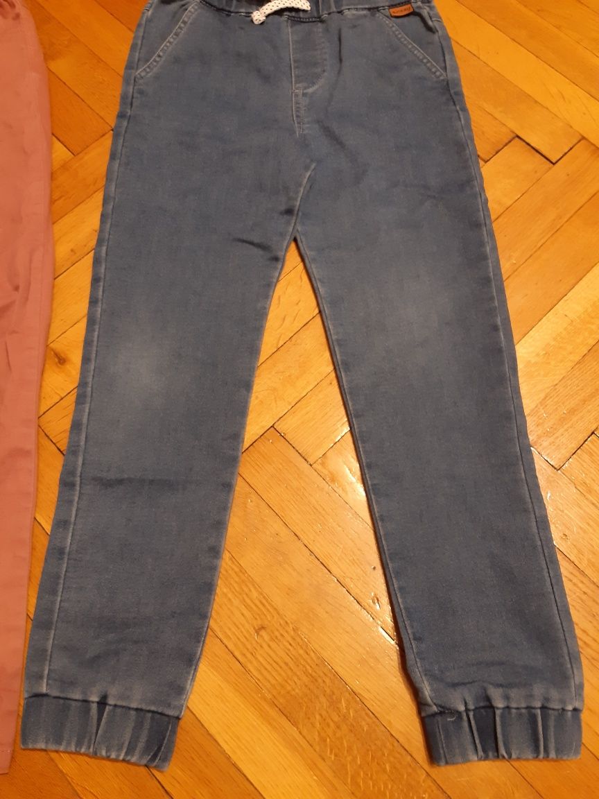 Spodnie jeans dla dziewczynki 134