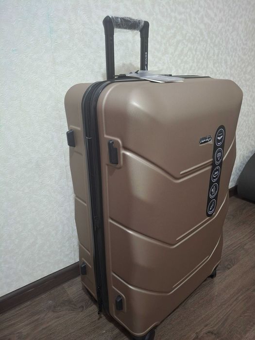 Продаю нову велиику валізу Wings L 75/49/31 97 L