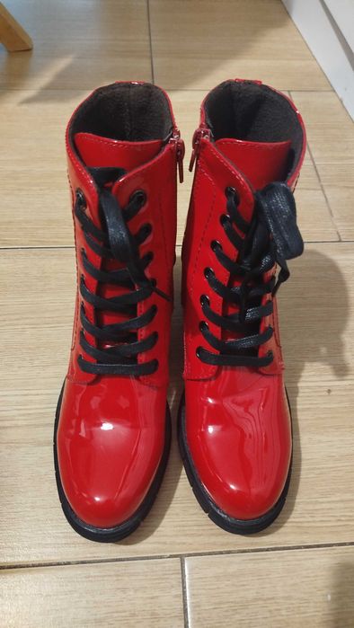 Botki lakierowane czerwone roz.41