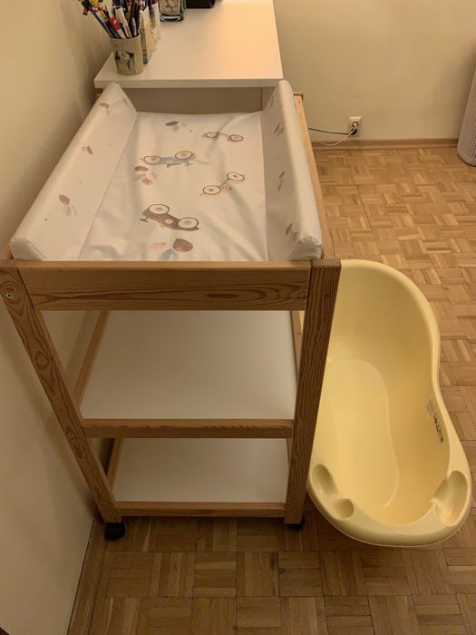 Przewijak razem z wanienką