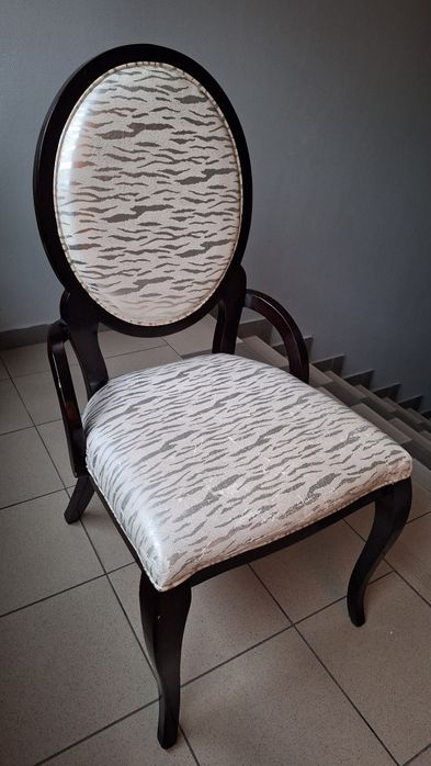 Krzesła do renowacji