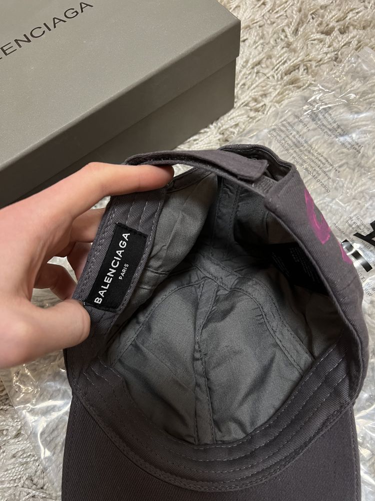 Balenciaga off white кепка