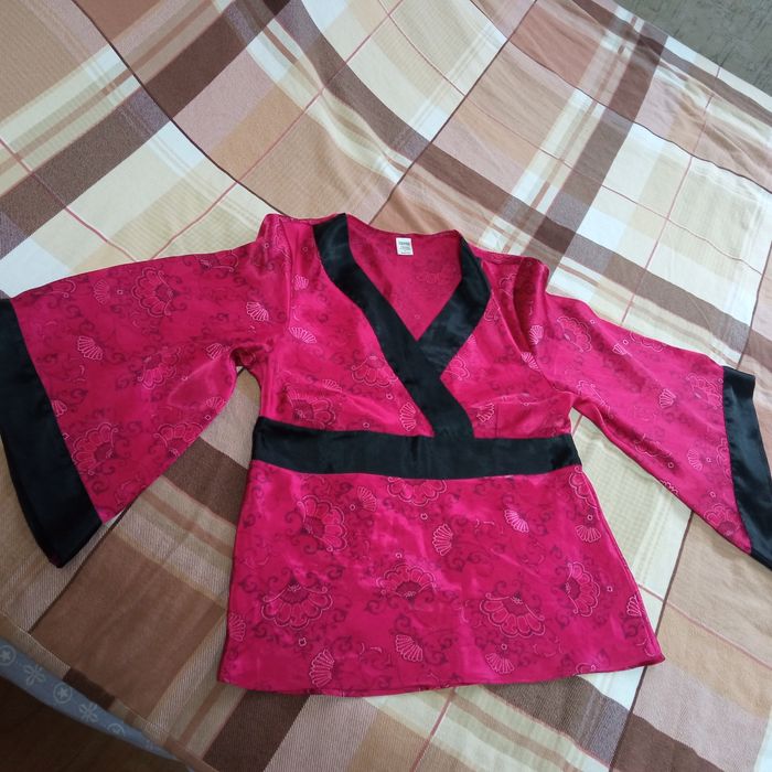 Кімоно жіноче коротке