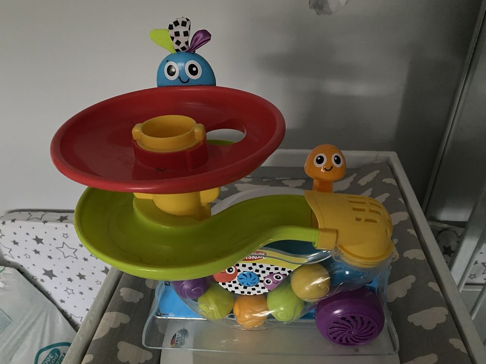 PLAYSKOOL-wyrzutnia piłek/fontanna/zjerzadzalnia