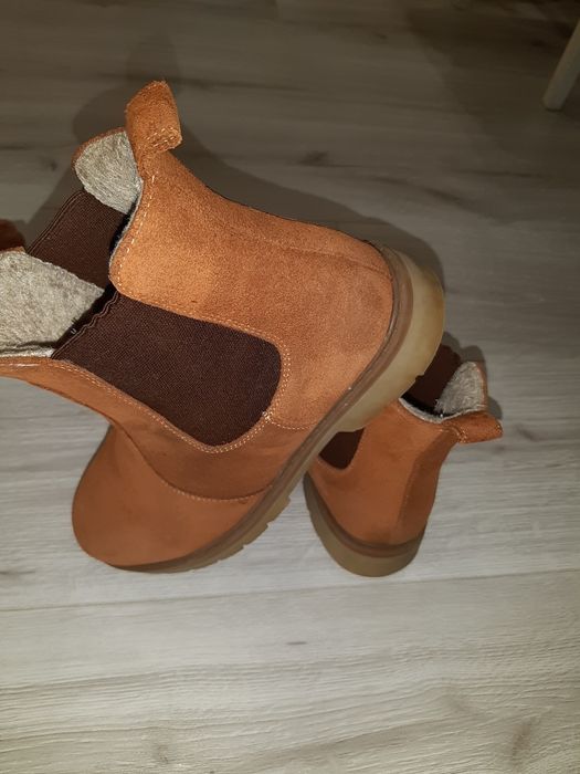 Продам зимние ботиночки женские