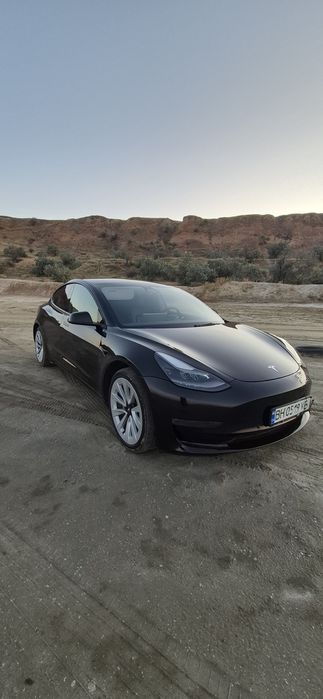 Аренда авто Tesla model 3
