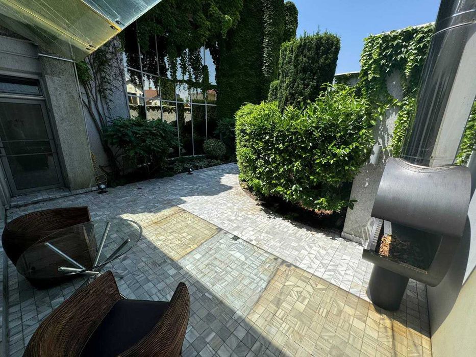 Стильный дом в Одессе у моря с бассейном, 620 м², 13 соток