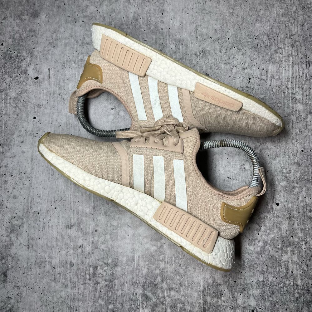 Кросівки adidas nmd r1 38p