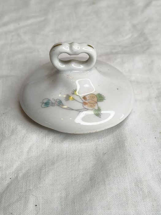 Stary dekielek pokrywka do dzbanka 102