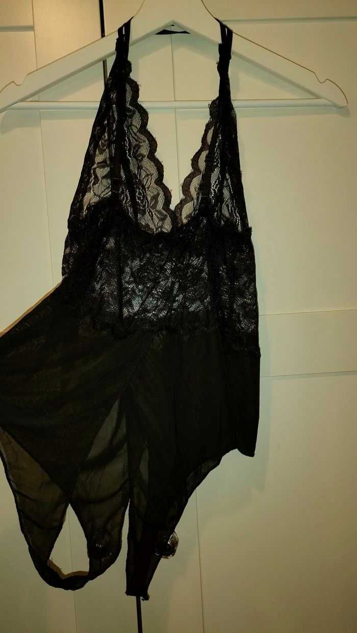 Nowe, czarne body otwarte koronkowe M/L