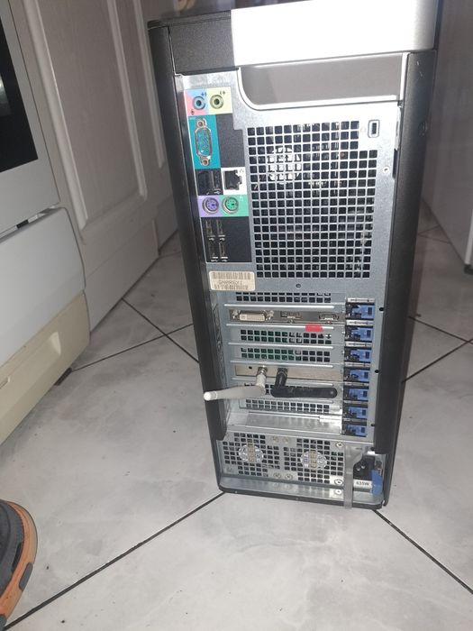 Komputer stacjonarny DELL intel xeon E5