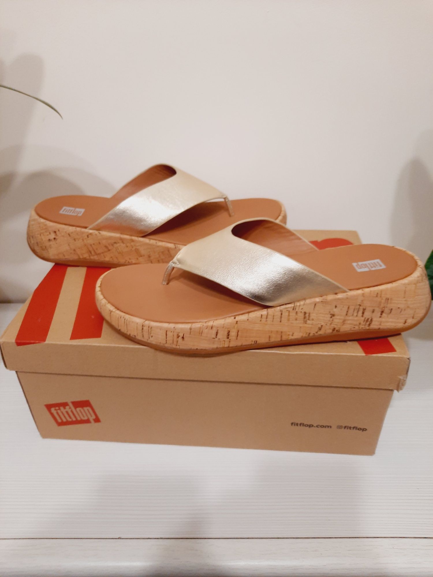 Fitflop śliczne klapki skórzane 42 wkł 27 Nowe